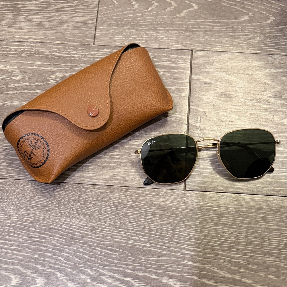 Ray-Ban Tan Leather Sunglasses Case